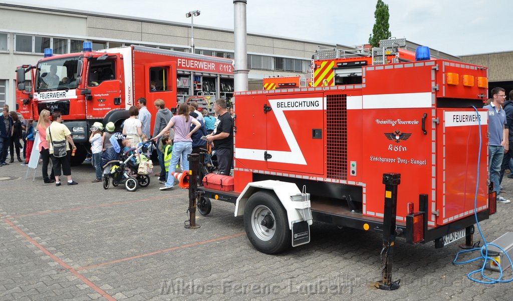 Tag der Offenen Tuer BF Koeln Weidenpesch Scheibenstr P703.JPG